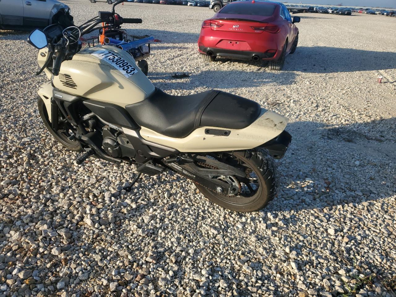 Изображение 3 2014 HONDA CTX700 N 2014 с VIN JH2RC6807EK000845