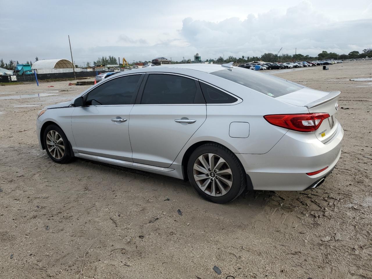 Image 2 of 2015 HYUNDAI SONATA SPORT 2015 with VIN 5NPE34AF5FH195399