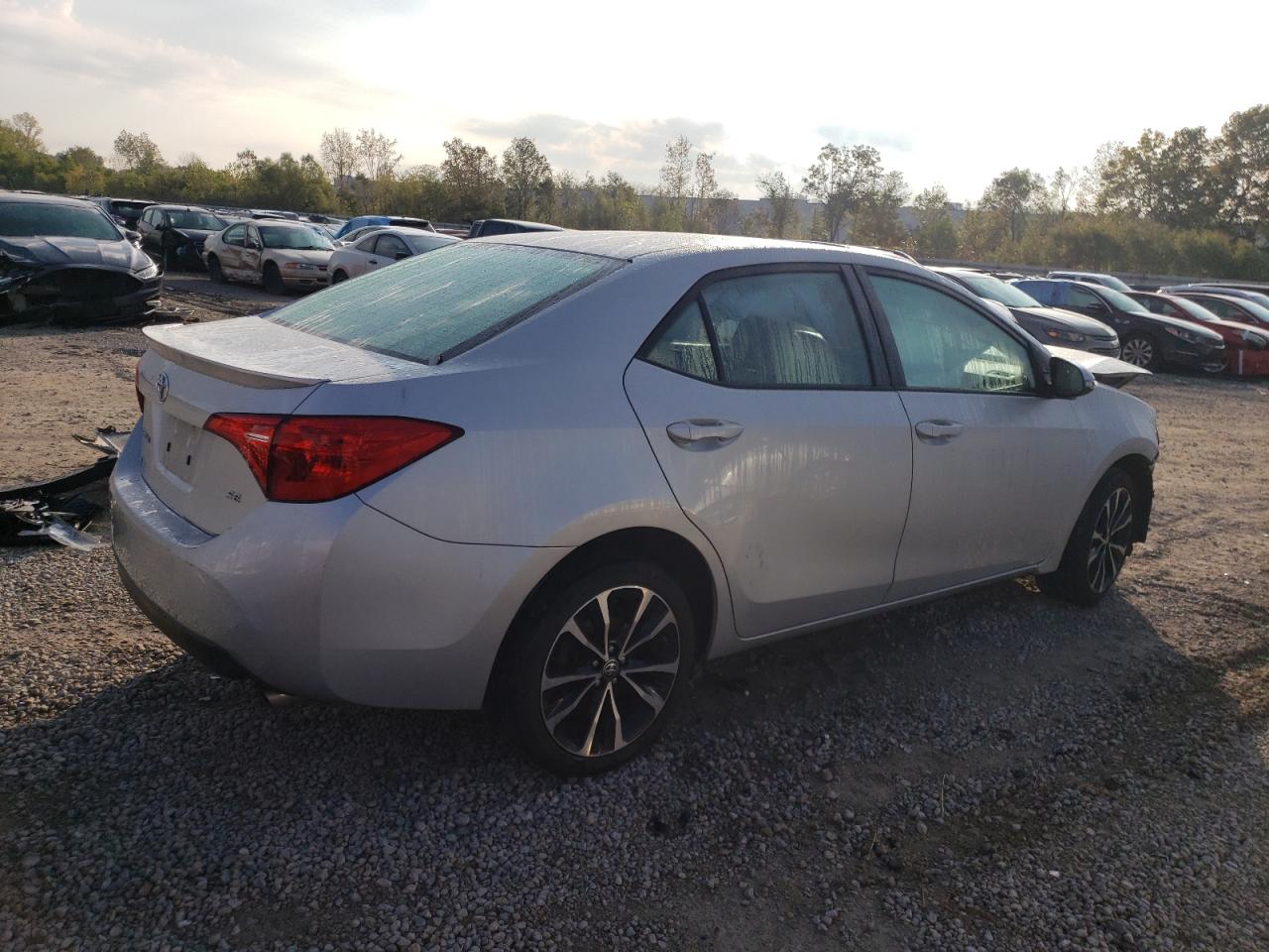 Image 3 of 2019 TOYOTA COROLLA L 2019 with VIN 5YFBURHE8KP890094