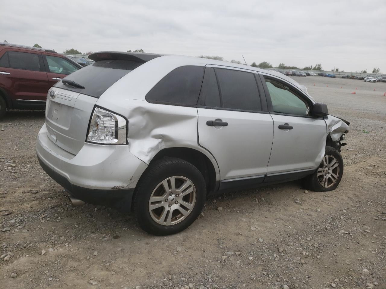 Image 3 of 2011 FORD EDGE SE 2011 with VIN 2FMDK3GC5BBA49768
