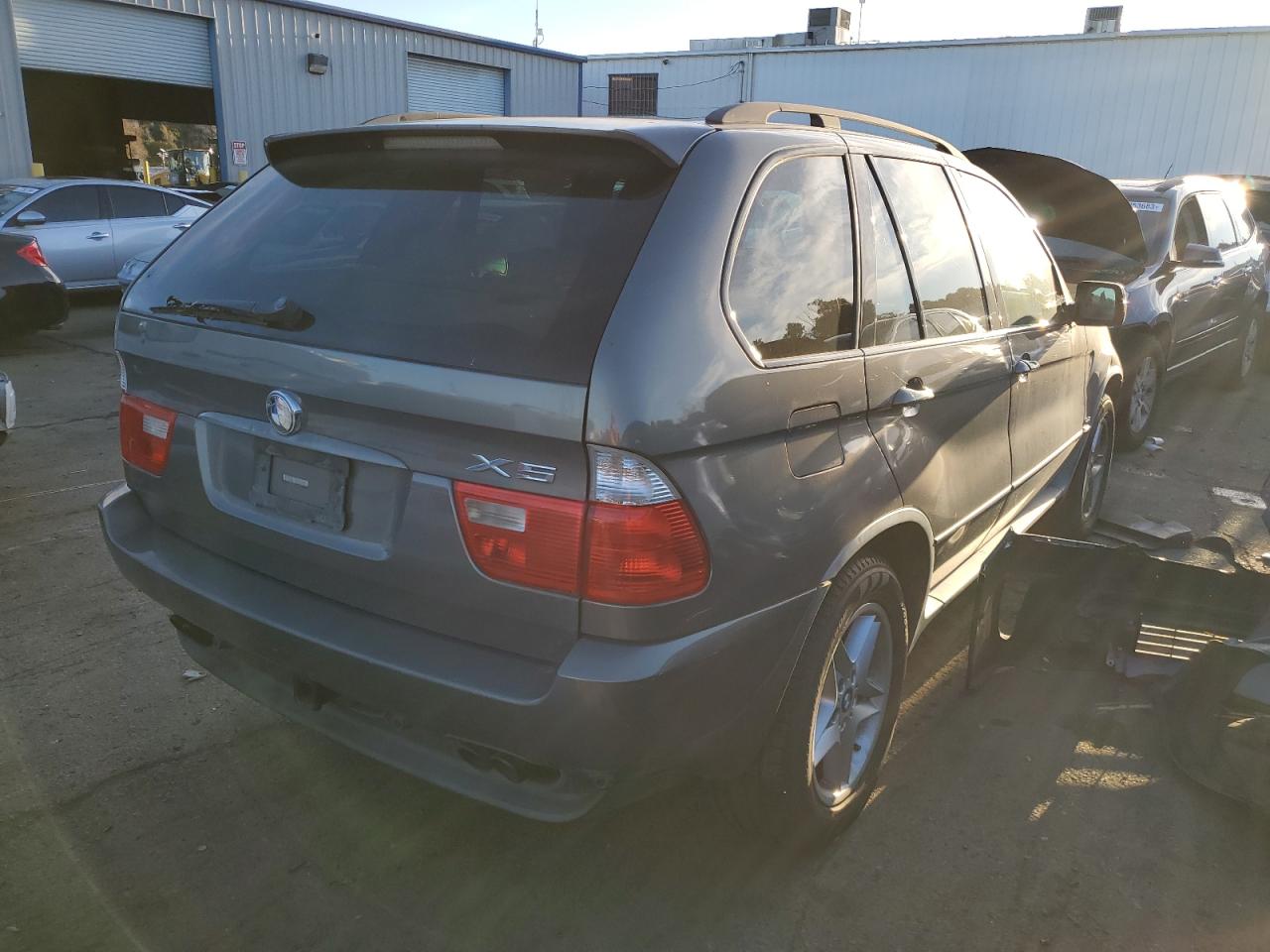 Obraz 3 z 2006 BMW X5 4.4I 2006 z VIN 5UXFB53516LV20979