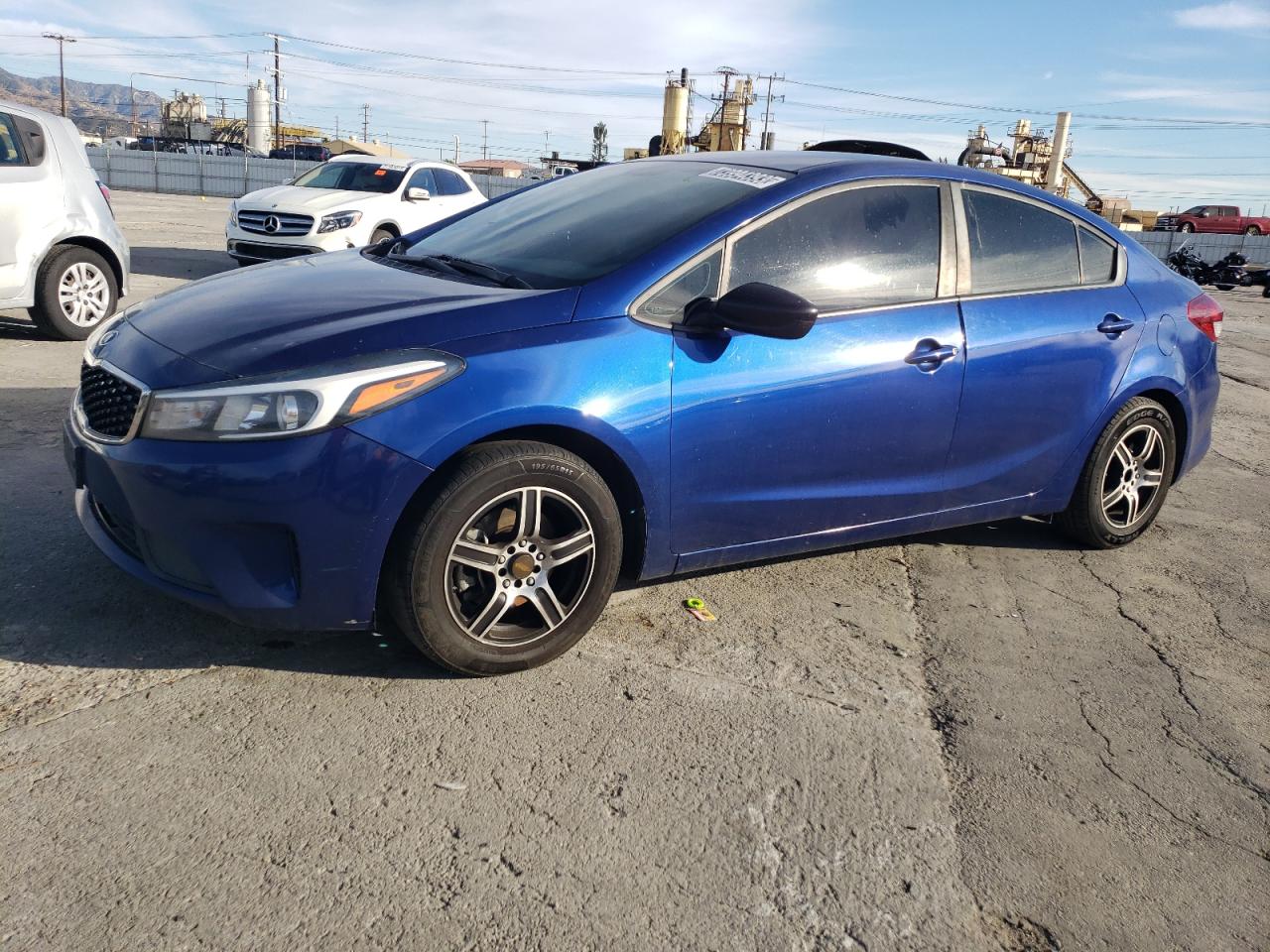 Изображение 1 2017 KIA FORTE LX 2017 с VIN 3KPFK4A7XHE124304