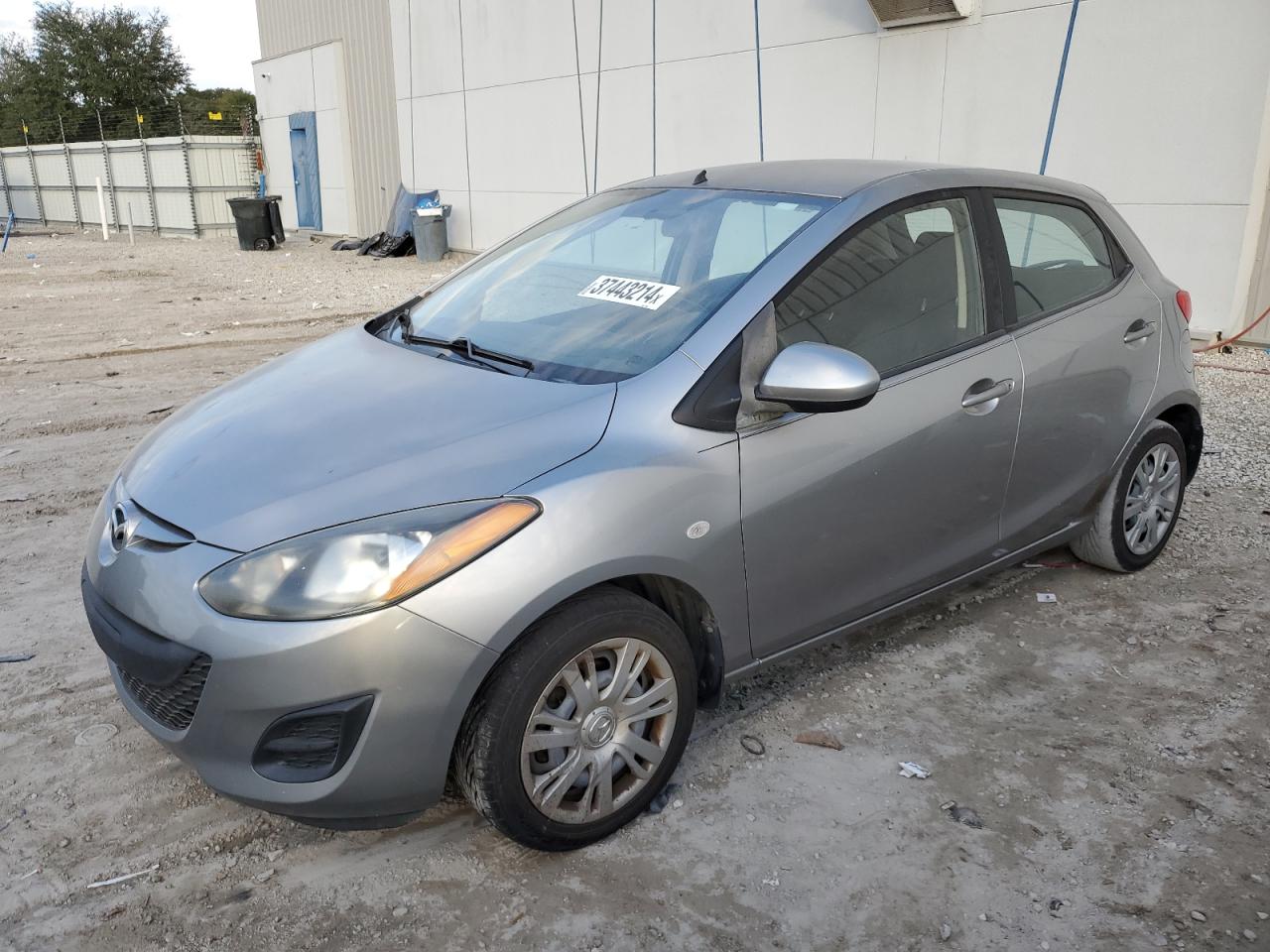 2011 MAZDA MAZDA2  2011 image