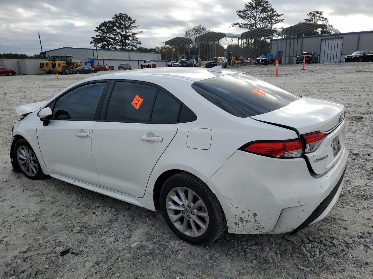 Image 2 of 2021 TOYOTA COROLLA LE 2021 with VIN JTDVPMAE5MJ145621
