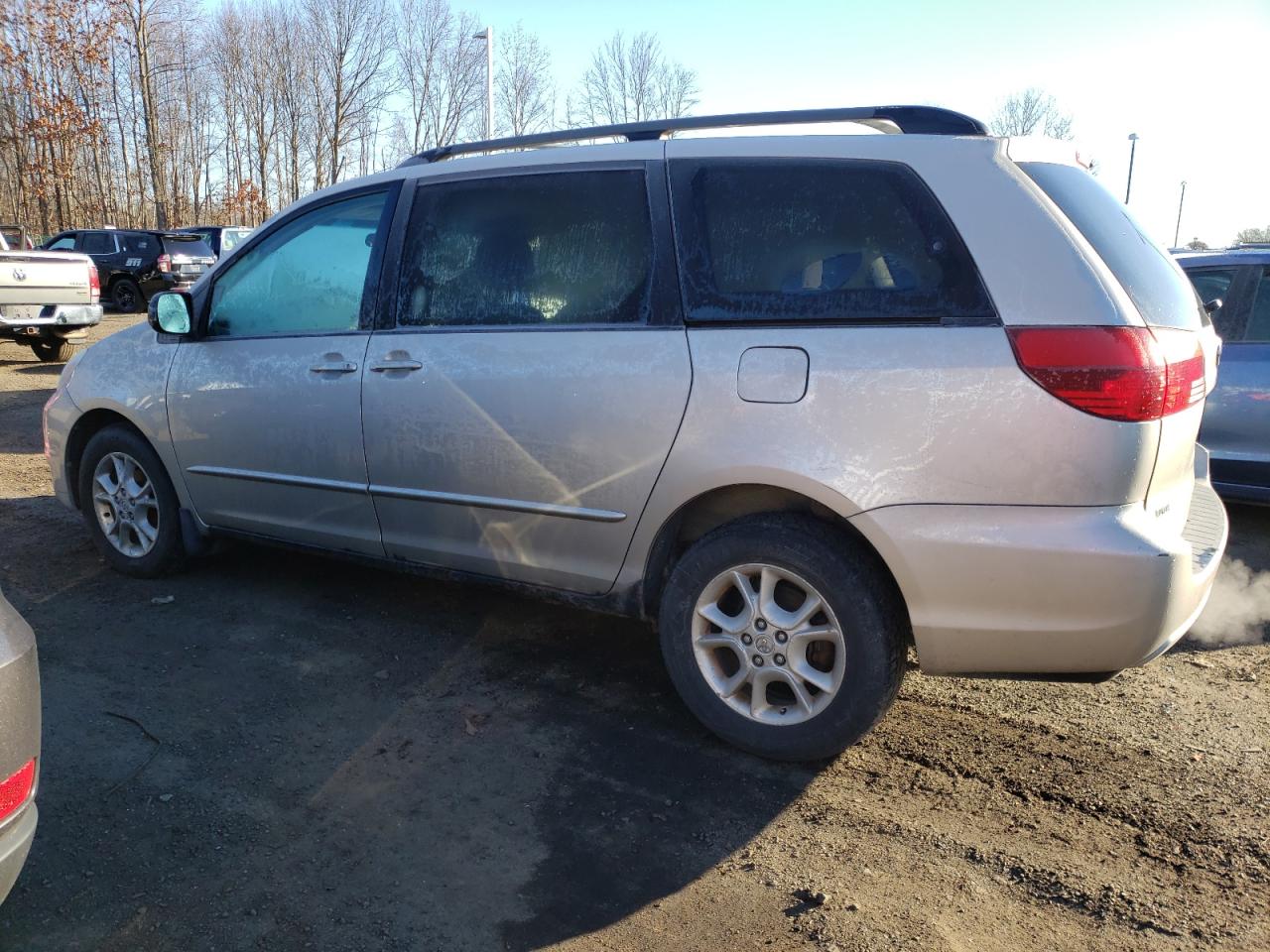Изображение 2 2004 TOYOTA SIENNA LE 2004 с VIN 5TDBA23C14S021756