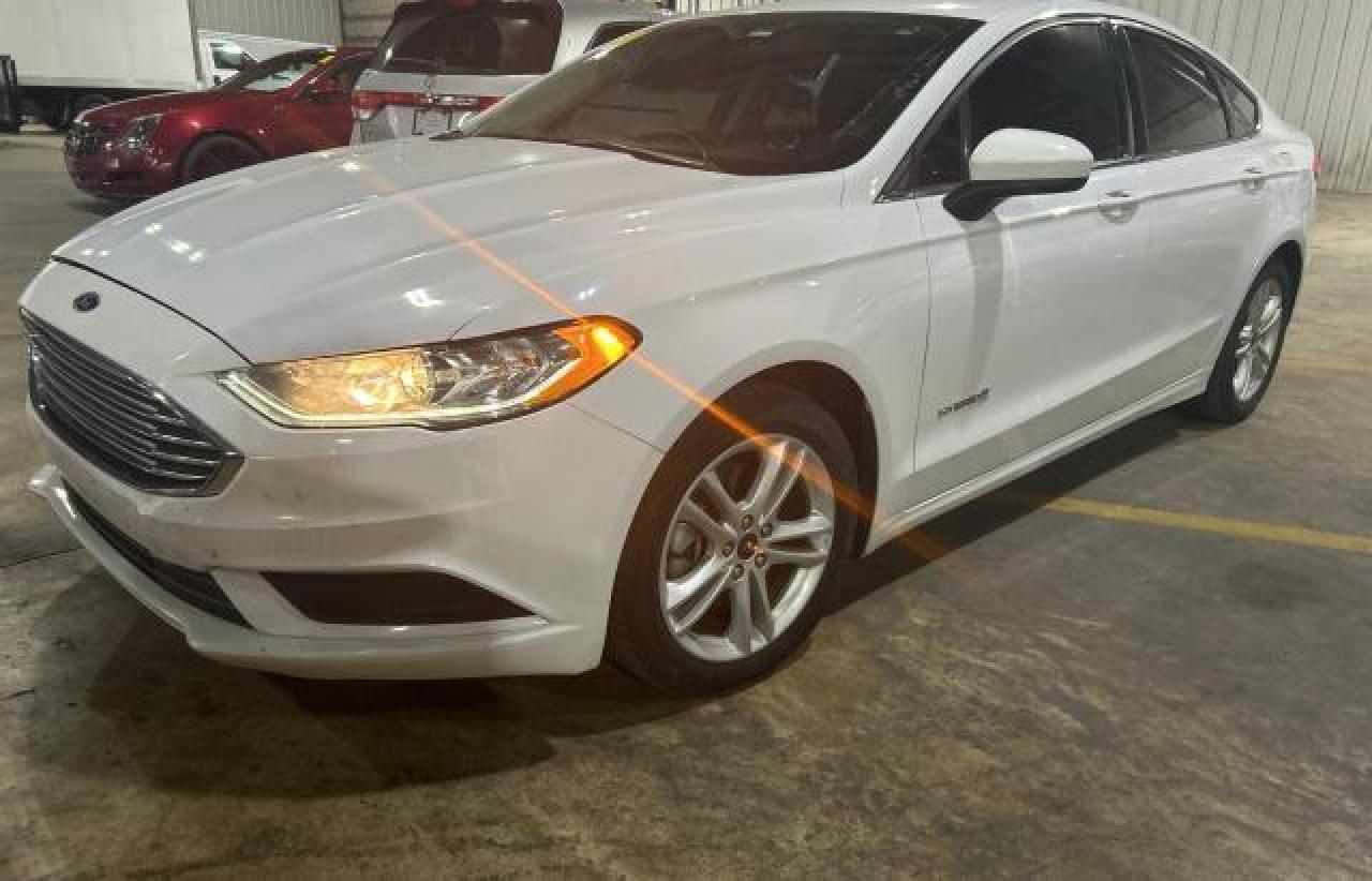 Image 2 of 2018 FORD FUSION SE HYBRID 2018 with VIN 3FA6P0LUXJR208835