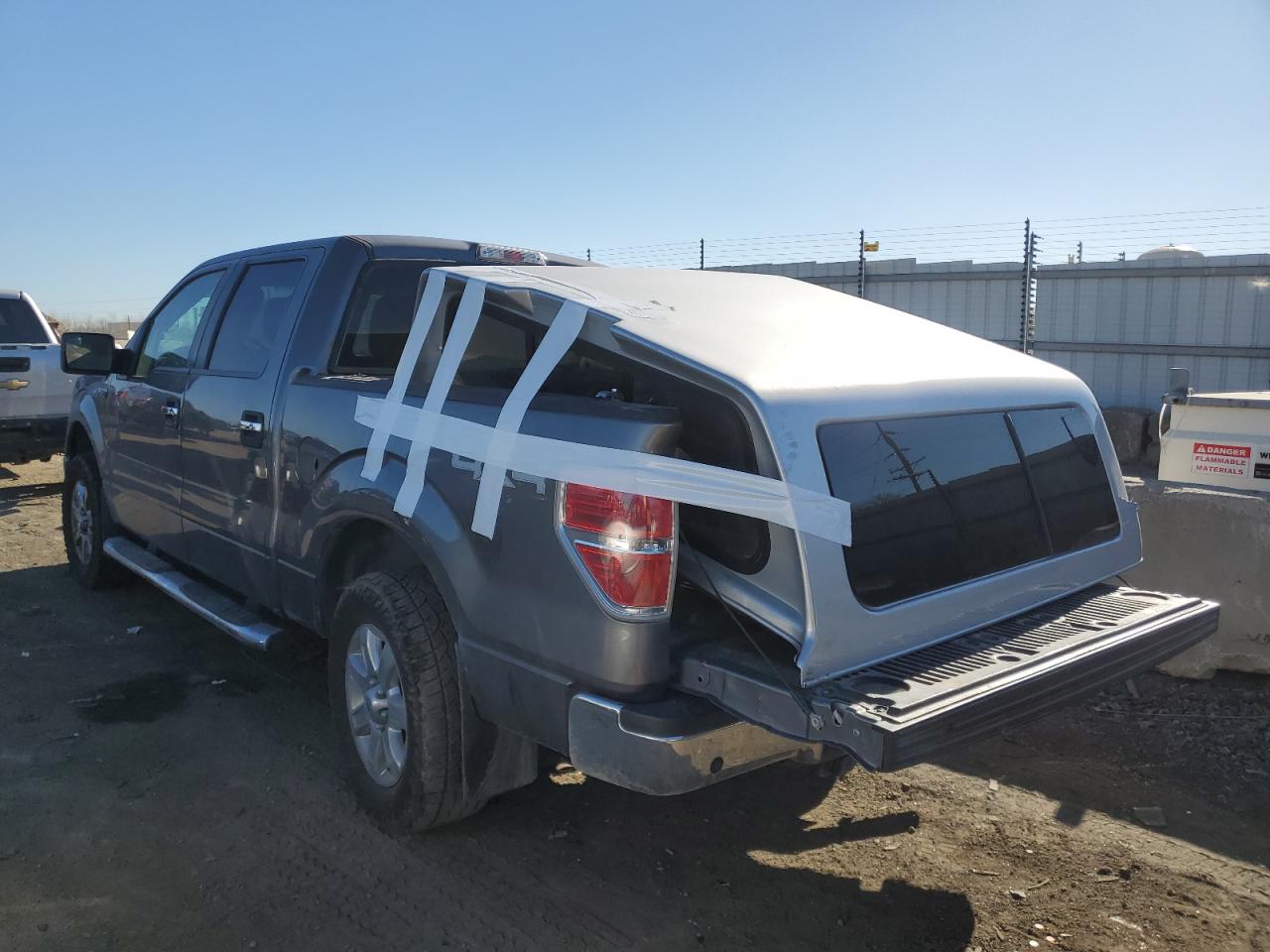 Image 2 of 2013 FORD F150 SUPERCREW 2013 with VIN 1FTFW1EF0DFC48277