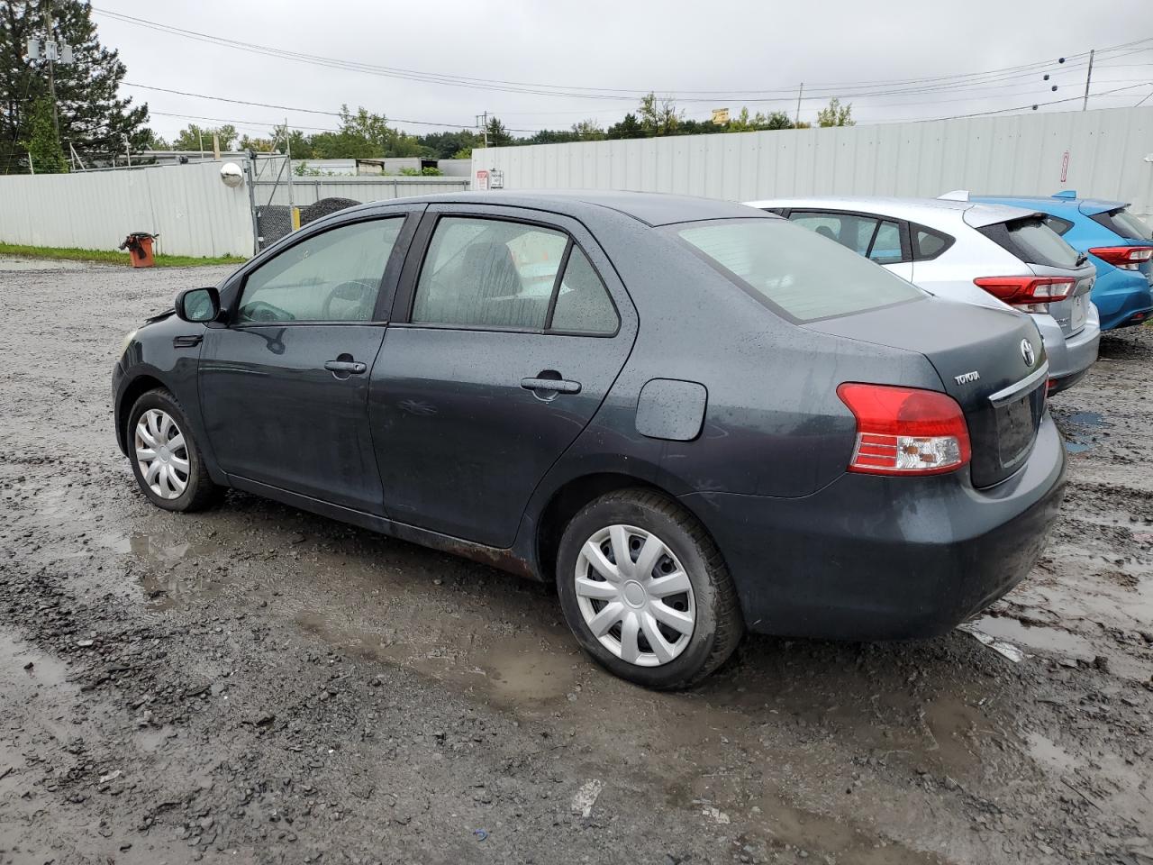 Image 2 of 2007 TOYOTA YARIS  2007 with VIN JTDBT923471036807