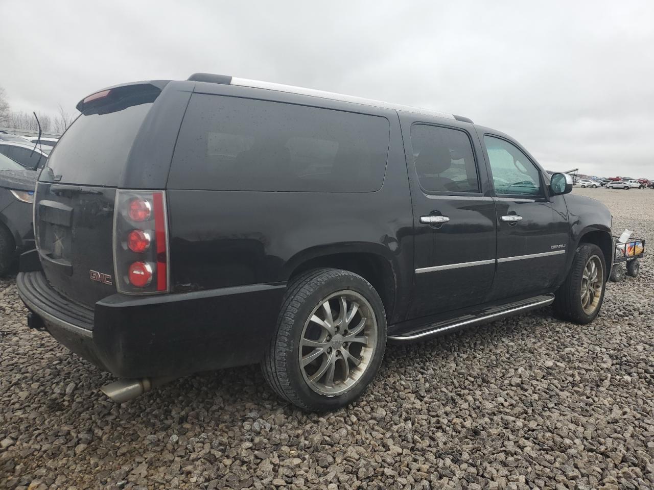 Image 3 of 2012 GMC YUKON XL DENALI 2012 with VIN 1GKS2MEF3CR234550