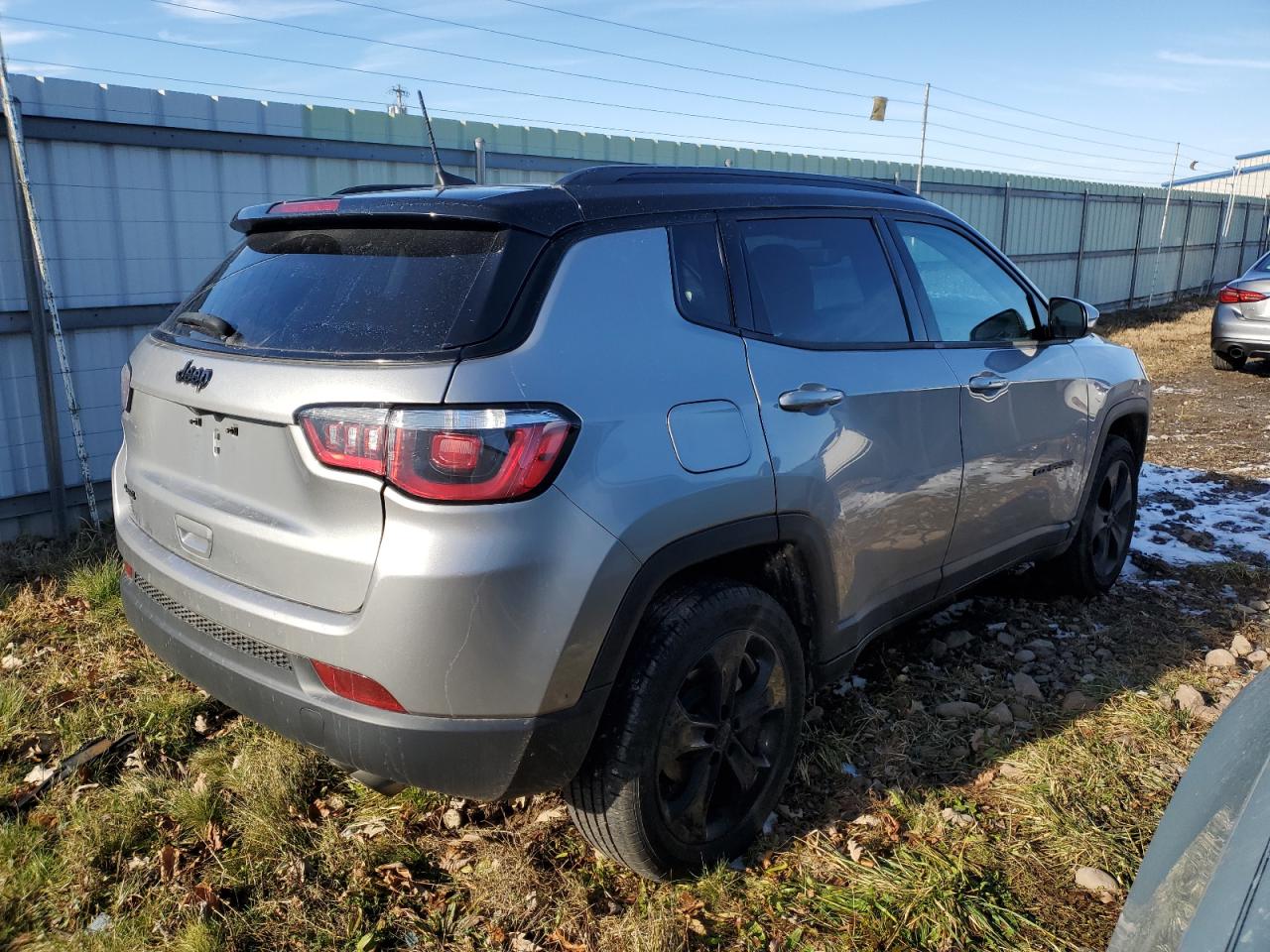 Image 3 of 2019 JEEP COMPASS LATITUDE 2019 with VIN 3C4NJDBB0KT593065