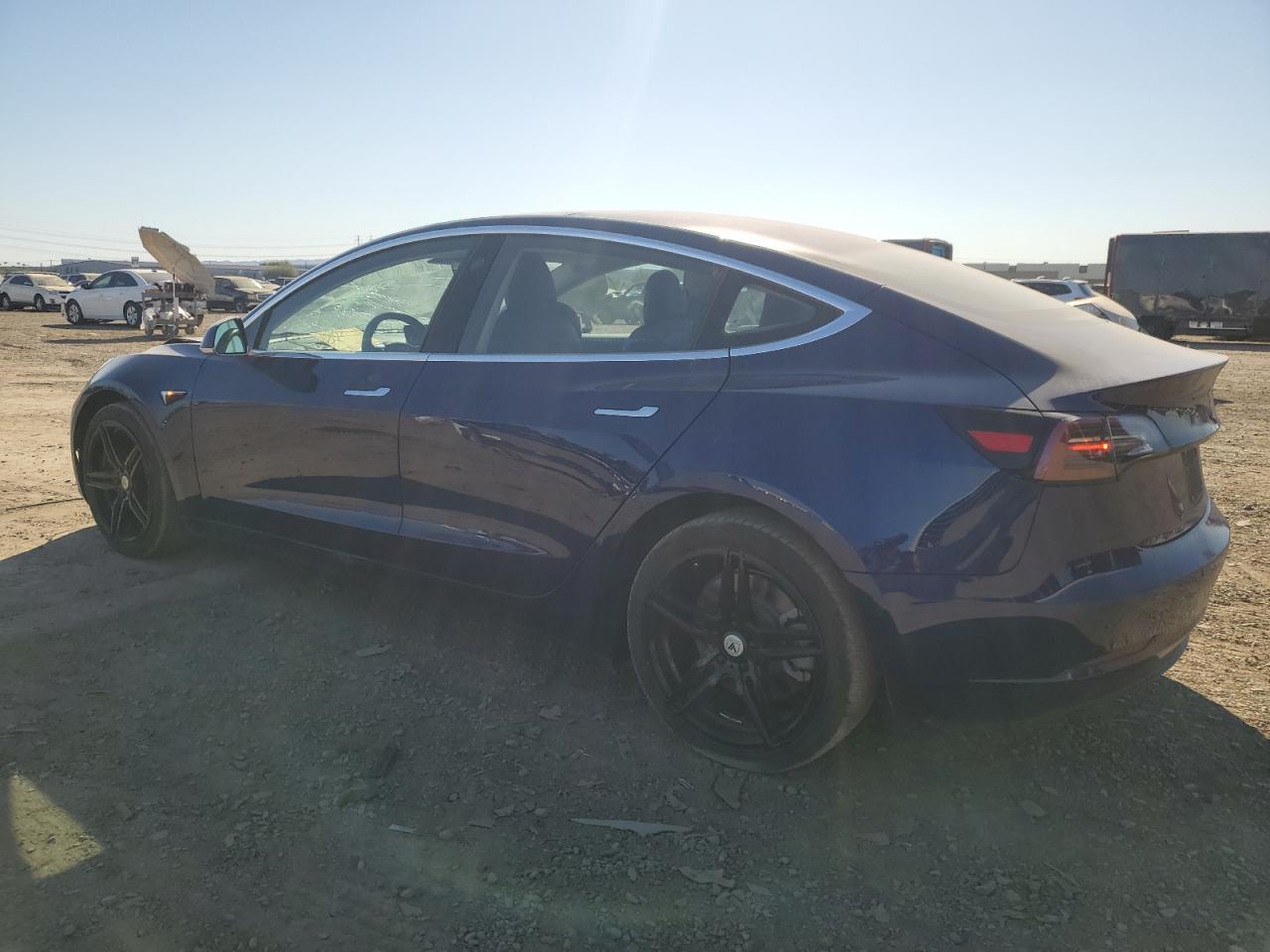 Obraz 2 z 2018 TESLA MODEL 3  2018 z VIN 5YJ3E1EA5JF034976