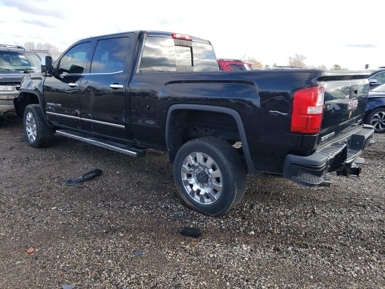 Image 2 of 2018 GMC SIERRA K2500 DENALI 2018 with VIN 1GT12UEY7JF140310