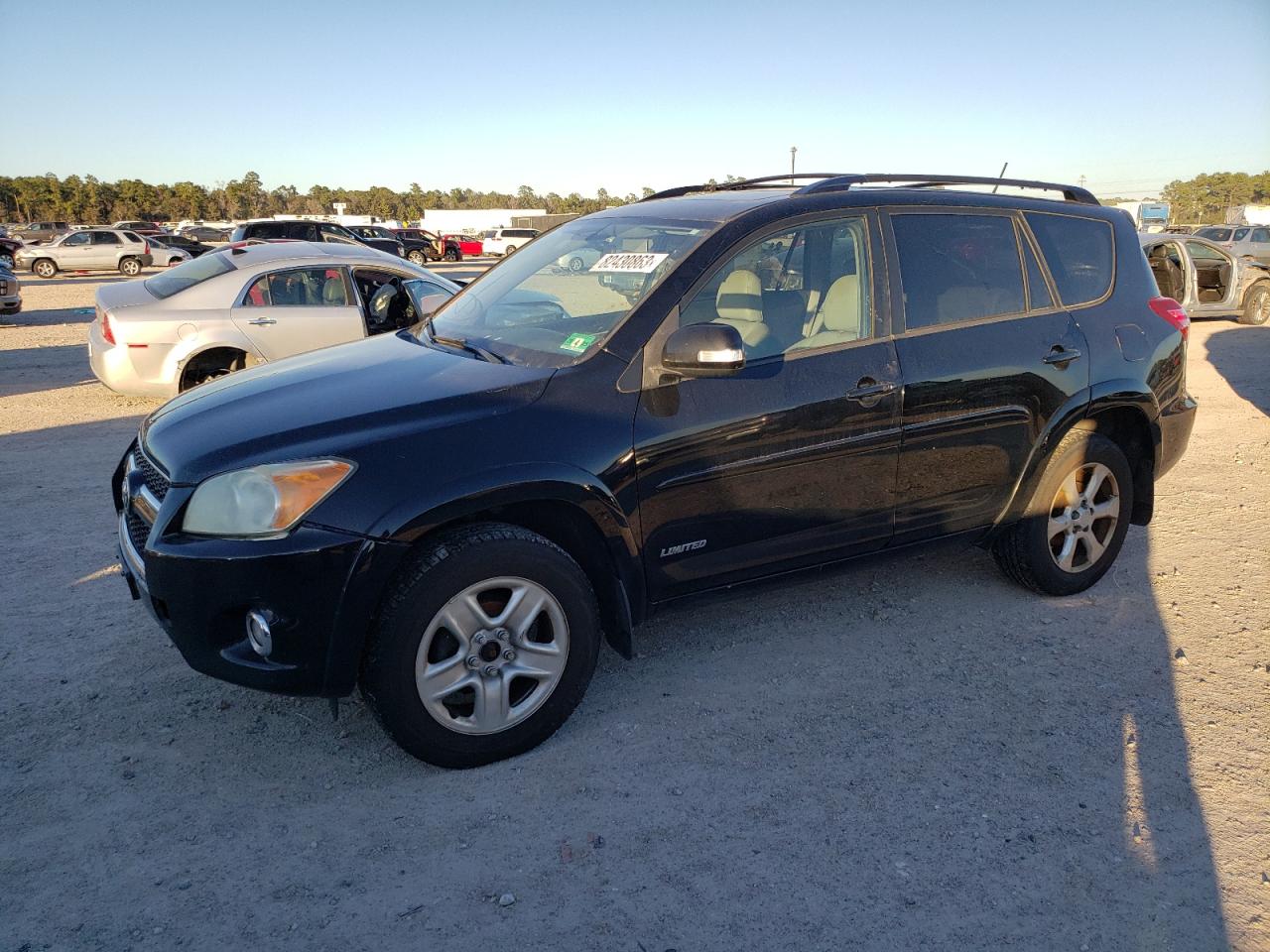 Изображение 1 2010 TOYOTA RAV4 LIMITED 2010 с VIN JTMDF4DV7AD037523