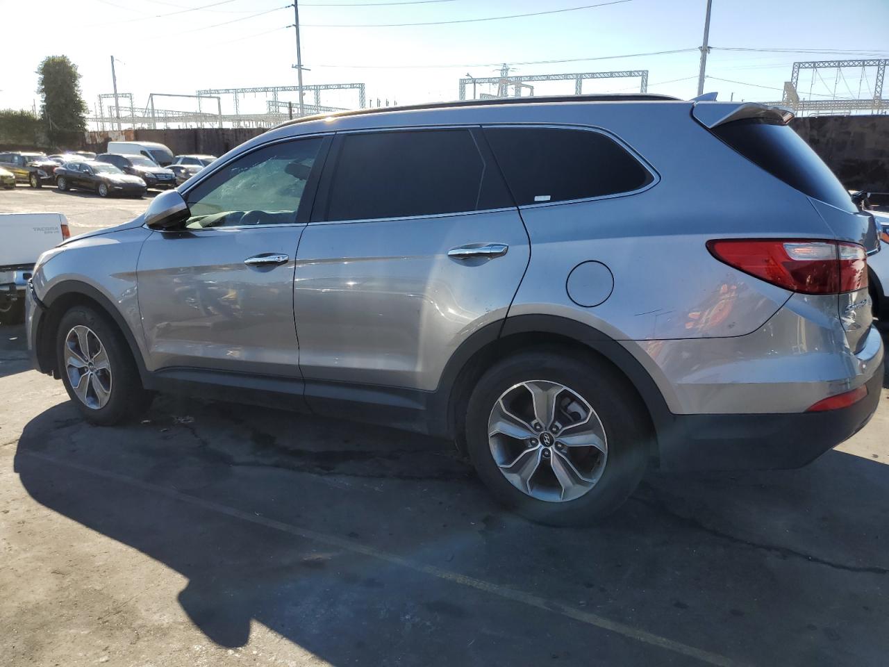 Image 2 of 2016 HYUNDAI SANTA FE SE 2016 with VIN KM8SM4HF8GU144472