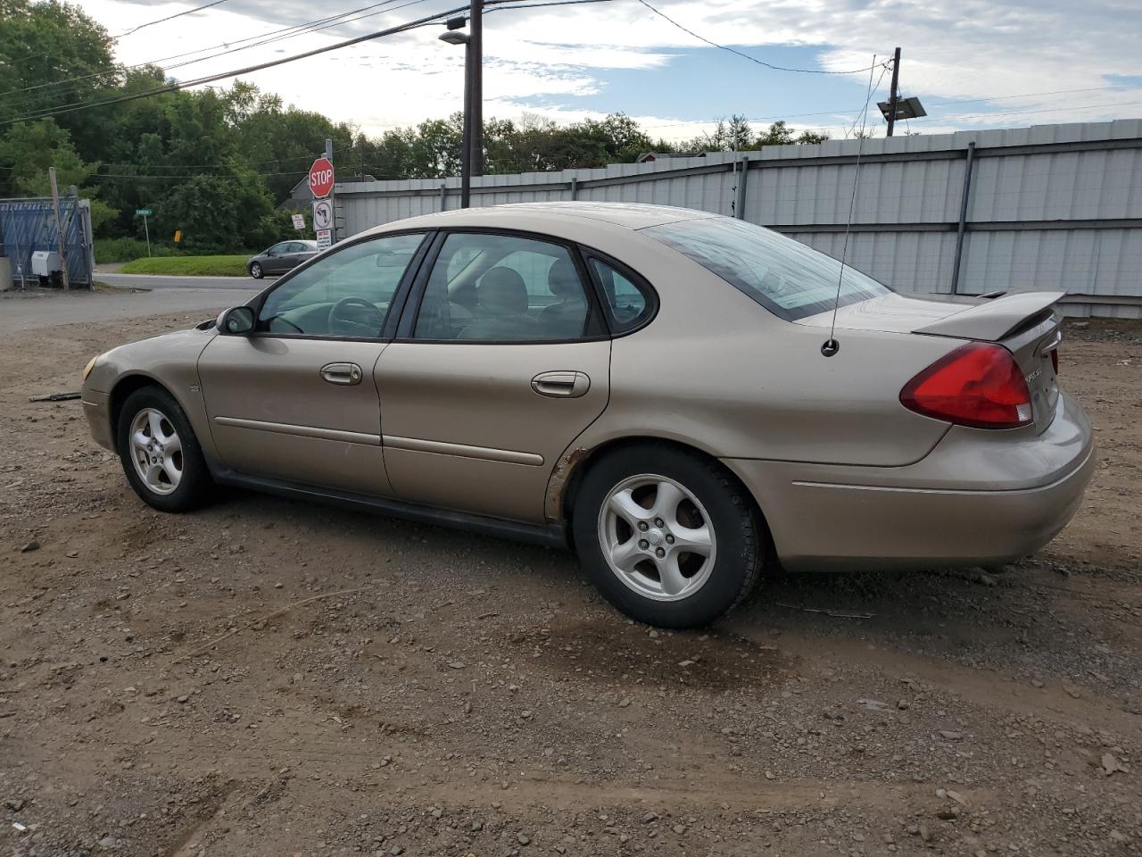 Изображение 2 2003 FORD TAURUS SES 2003 с VIN 1FAFP55S43G133598
