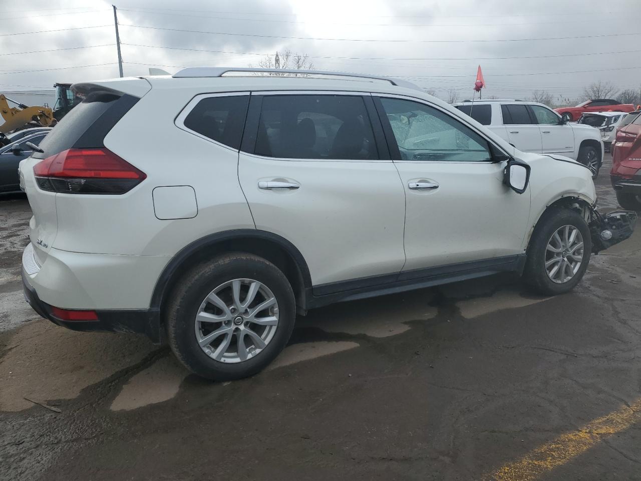 Изображение 3 2017 NISSAN ROGUE S 2017 с VIN KNMAT2MV1HP552574