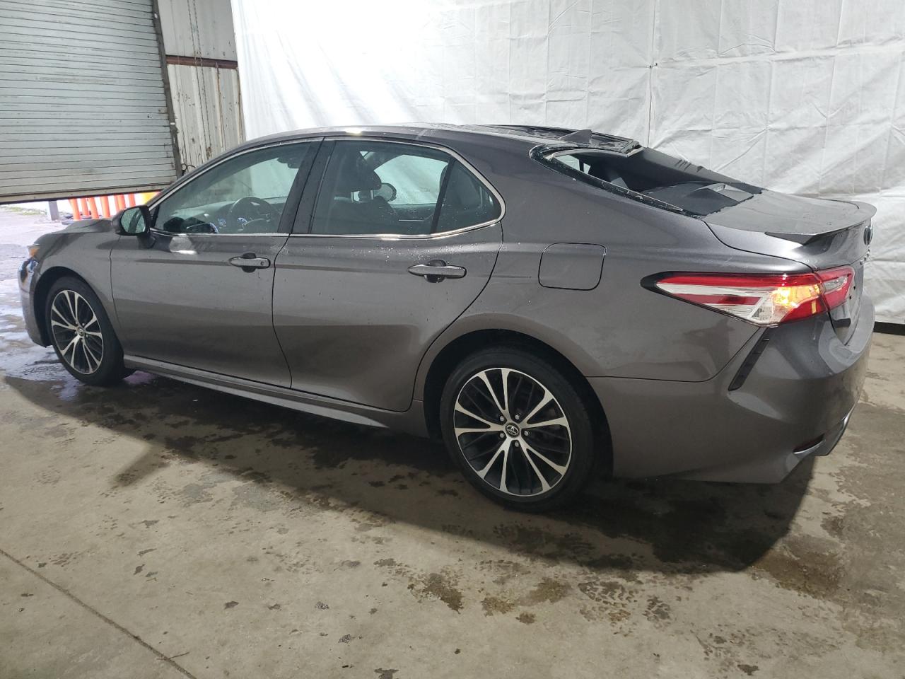 Изображение 2 2020 TOYOTA CAMRY SE 2020 с VIN 4T1G11AK3LU325199