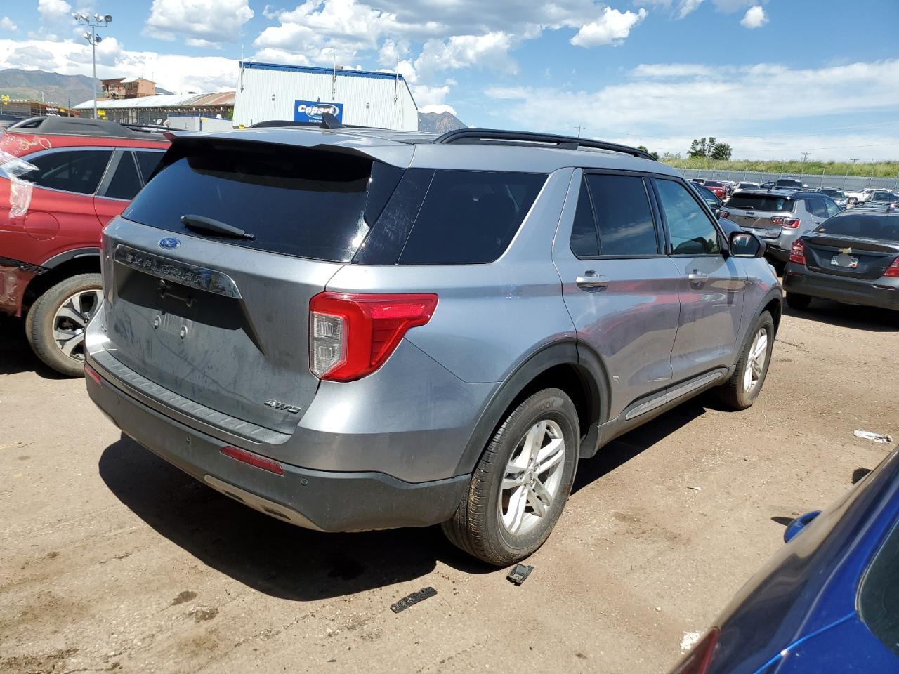 Image 3 of 2022 FORD EXPLORER XLT 2022 with VIN 1FMSK8DH8NGA57607