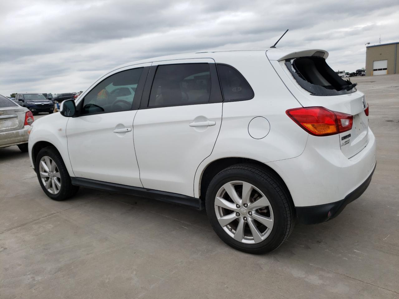 Obraz 2 z 2015 MITSUBISHI OUTLANDER SPORT ES 2015 z VIN 4A4AP3AU6FE036184