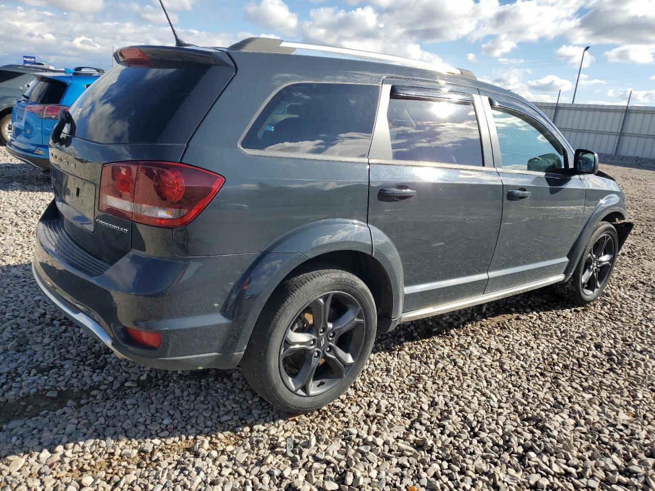 Obraz 3 z 2018 DODGE JOURNEY CROSSROAD 2018 z VIN 3C4PDDGG0JT220059