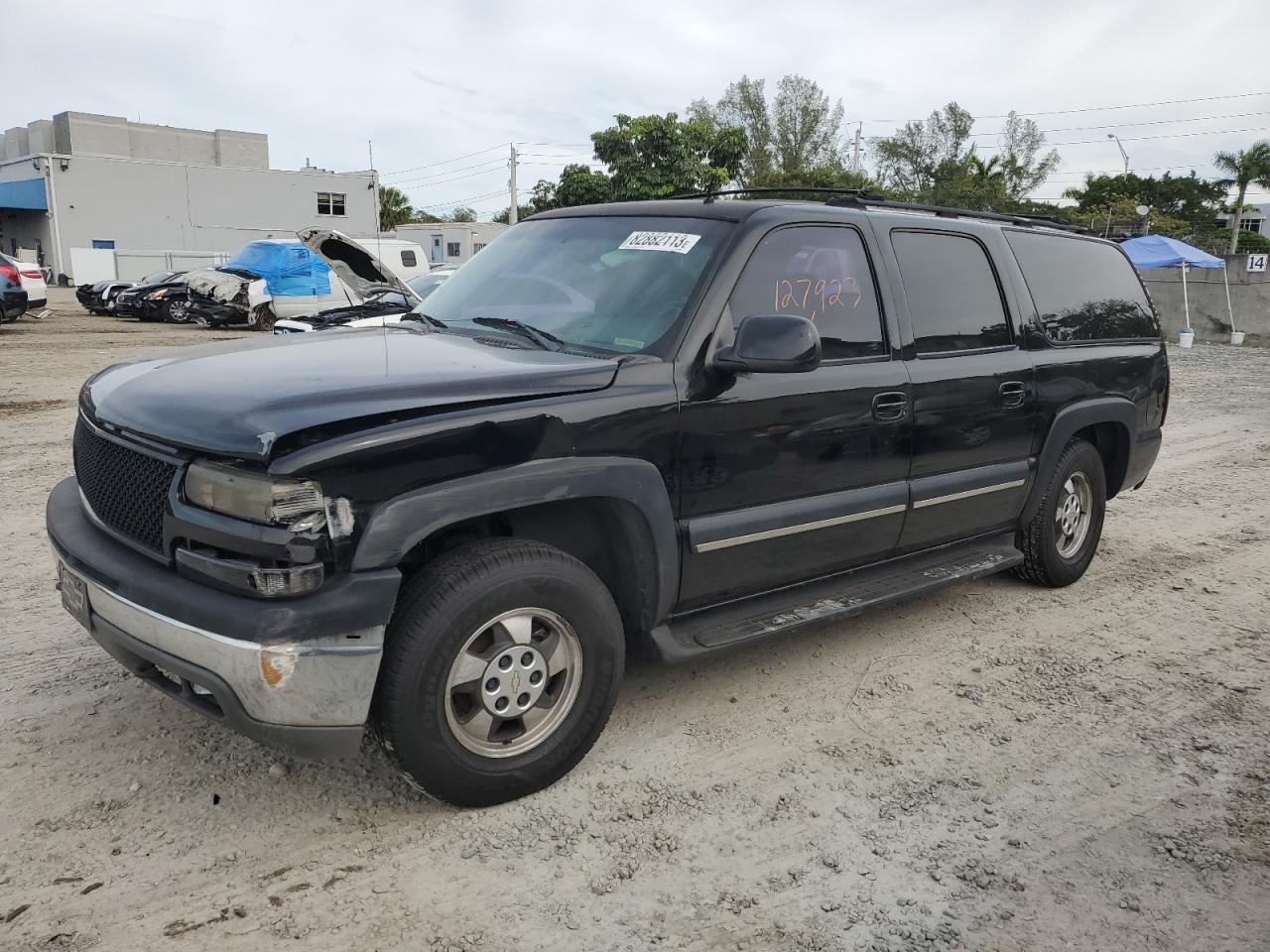 Image 1 of 2002 CHEVROLET SUBURBAN C1500 2002 with VIN 1GNEC16Z82J112493