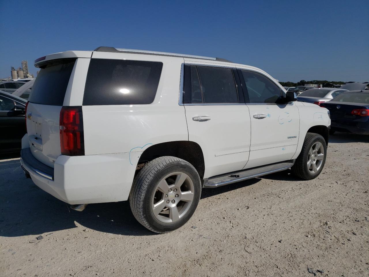 Obraz 3 z 2017 CHEVROLET TAHOE C1500 PREMIER 2017 z VIN 1GNSCCKC5HR150029