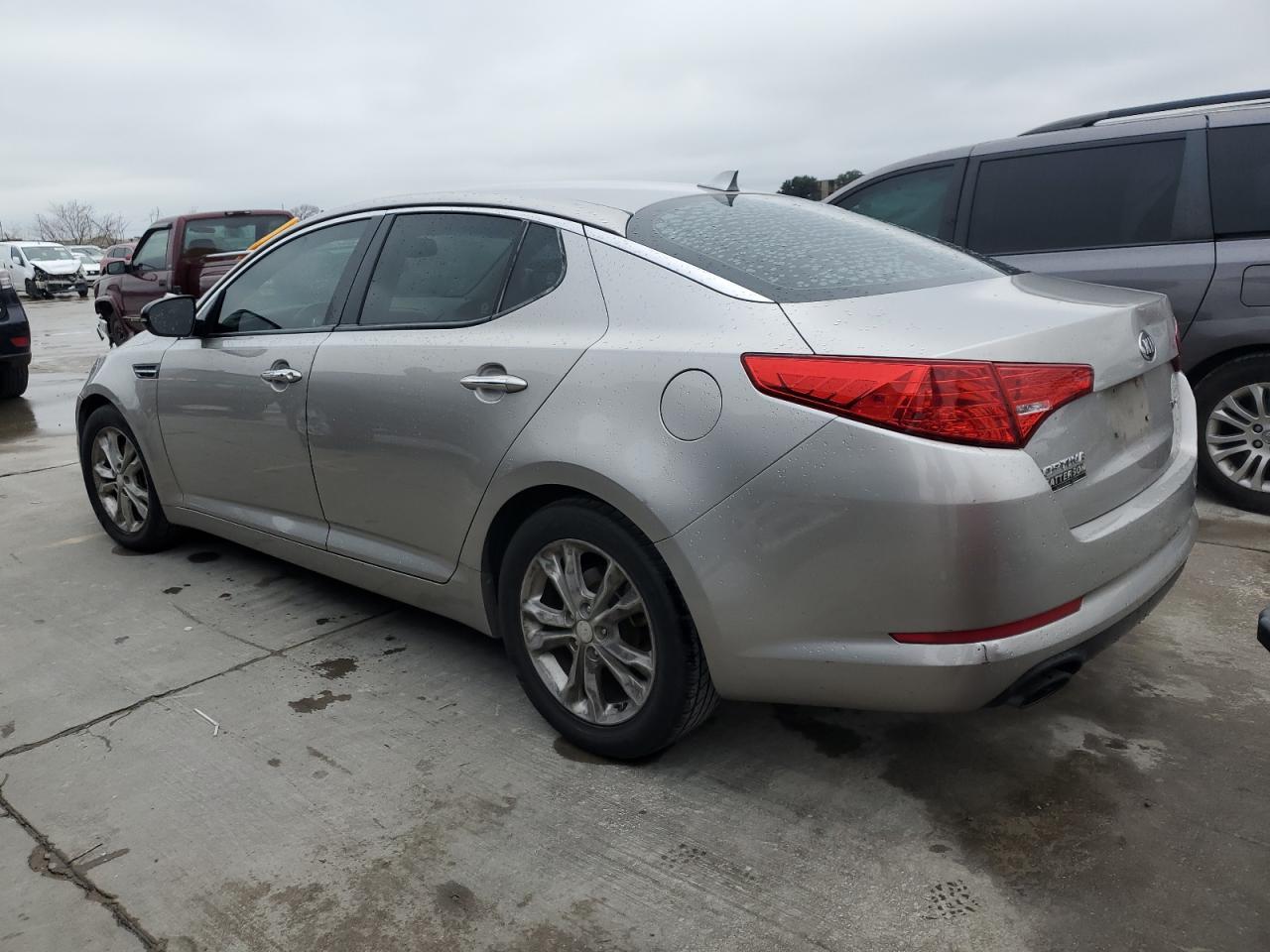 Image 2 of 2013 KIA OPTIMA EX 2013 with VIN 5XXGN4A73DG148098