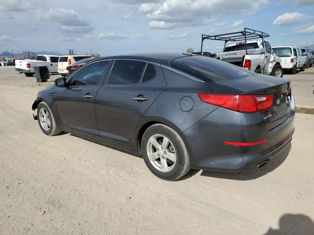Obraz 2 z 2015 KIA OPTIMA LX 2015 z VIN KNAGM4A74F5621272