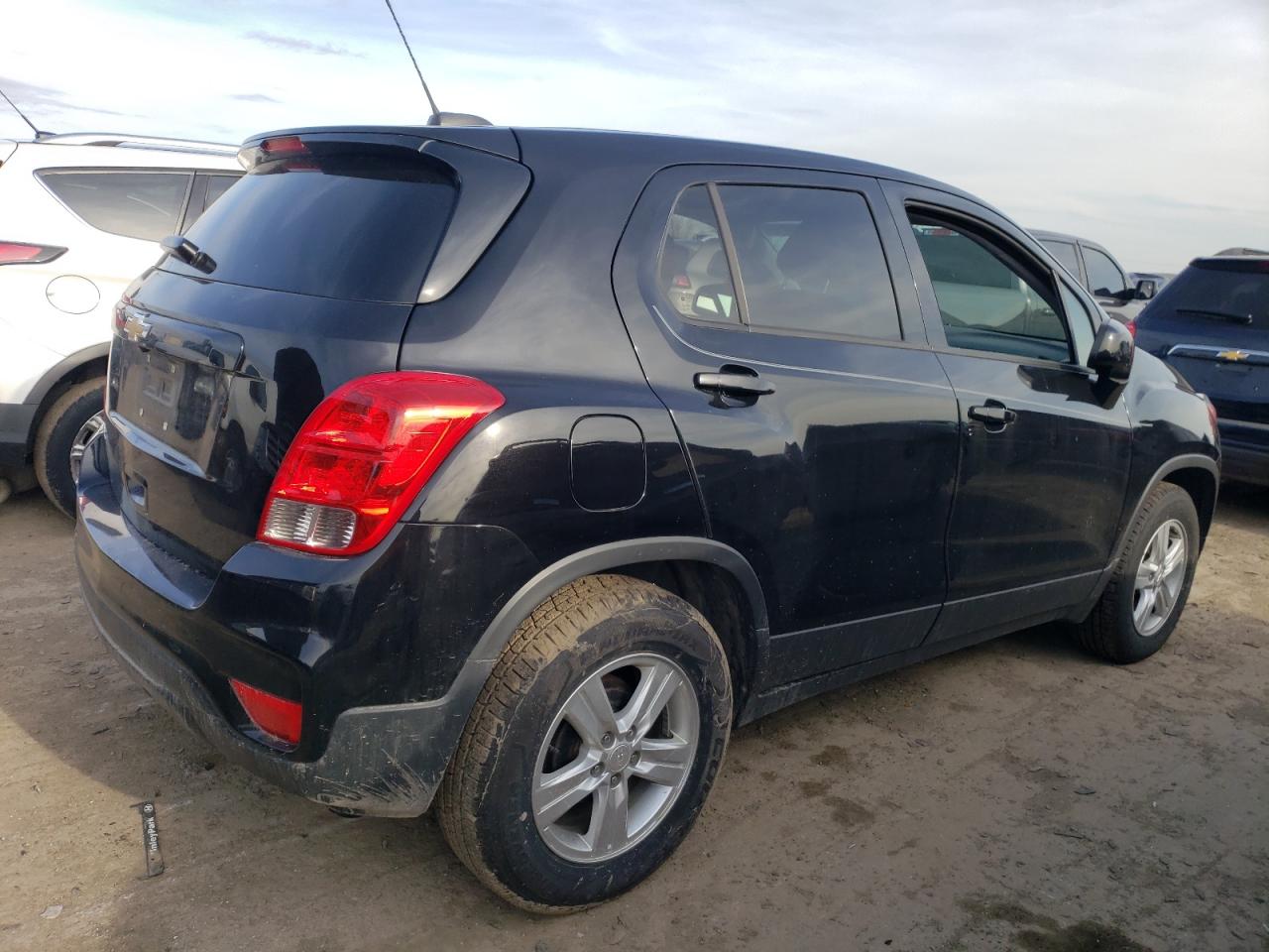 Изображение 3 2020 CHEVROLET TRAX LS 2020 с VIN 3GNCJKSB7LL111826