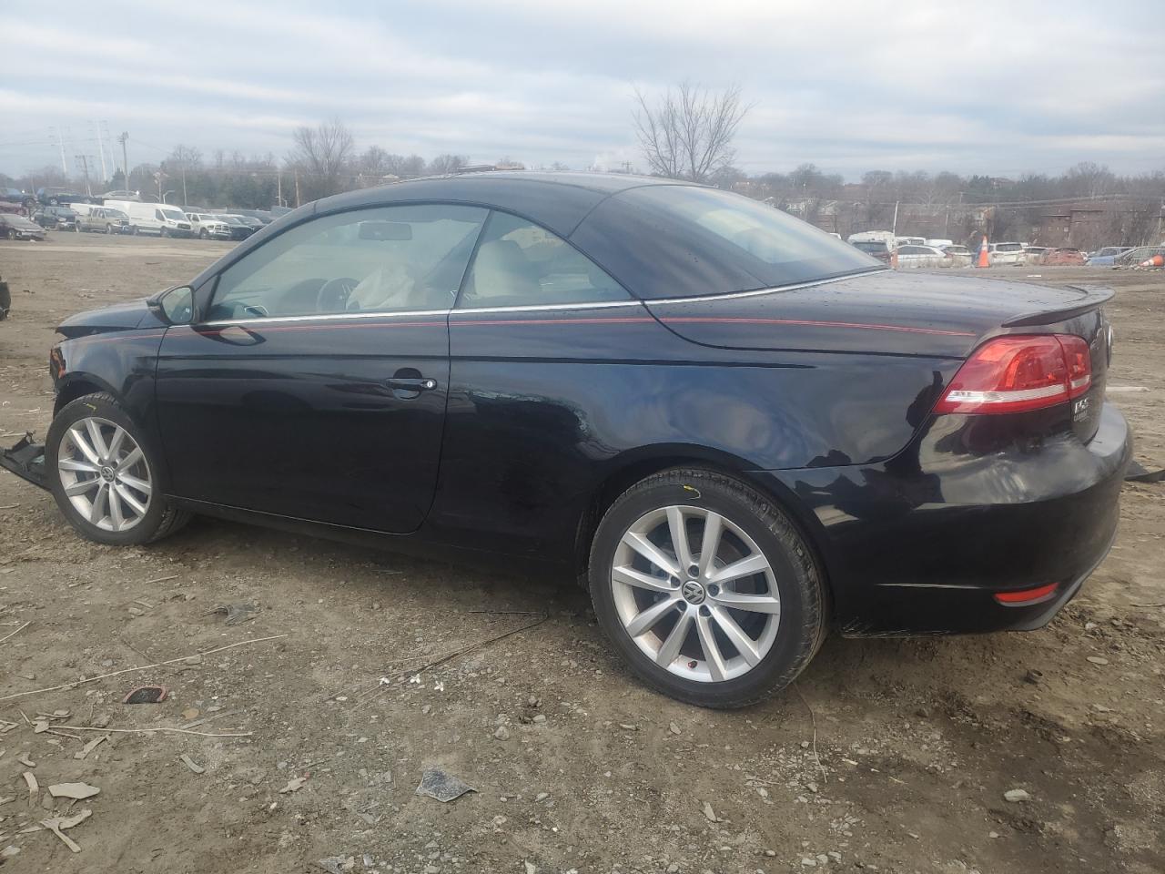 Изображение 2 2014 VOLKSWAGEN EOS KOMFORT 2014 с VIN WVWBW8AH2EV003230