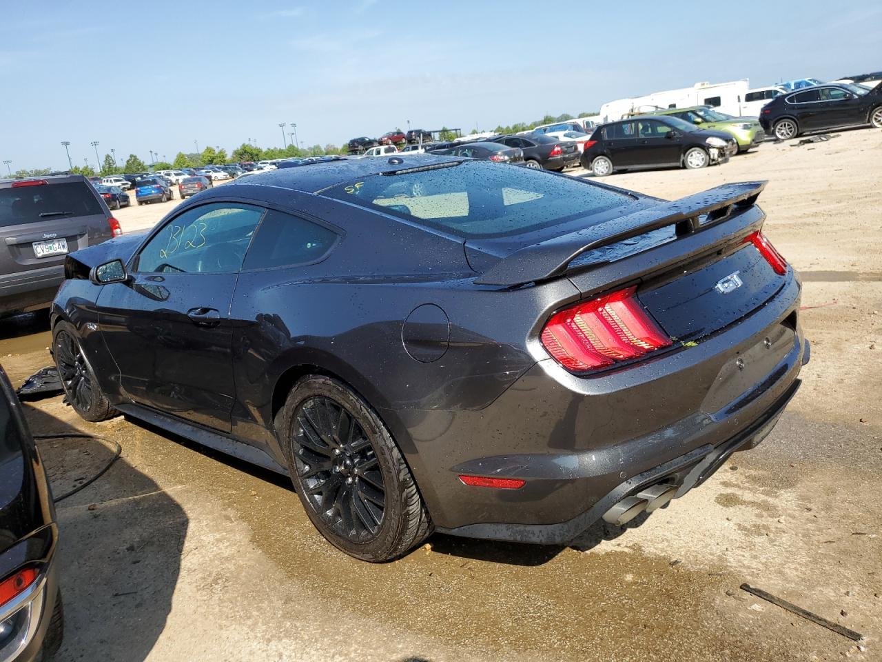 Image 2 of 2019 FORD MUSTANG GT 2019 with VIN 1FA6P8CF2K5118552