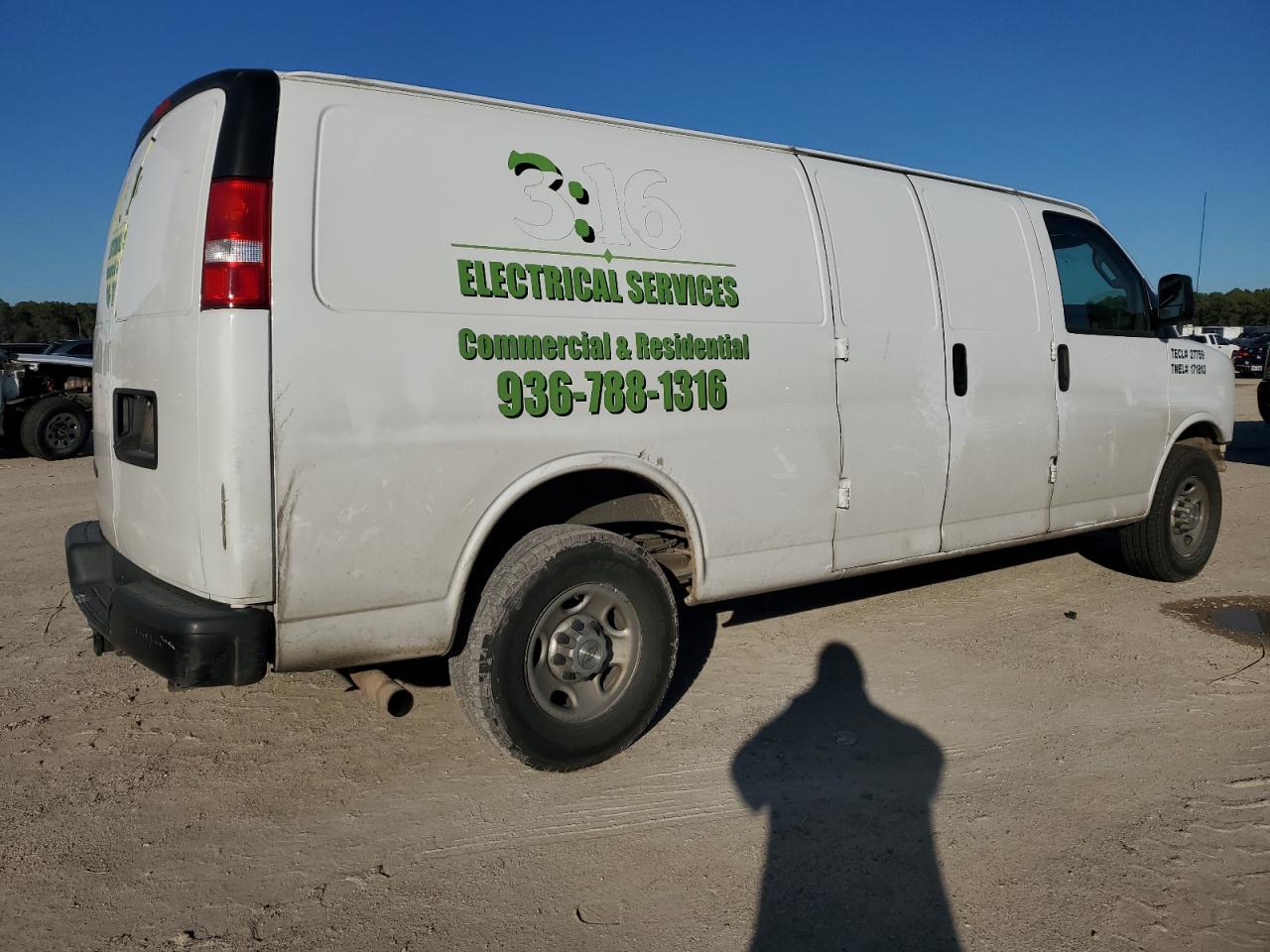 Image 3 of 2017 CHEVROLET EXPRESS G3500  2017 with VIN 1GCZGHFG5H1347044