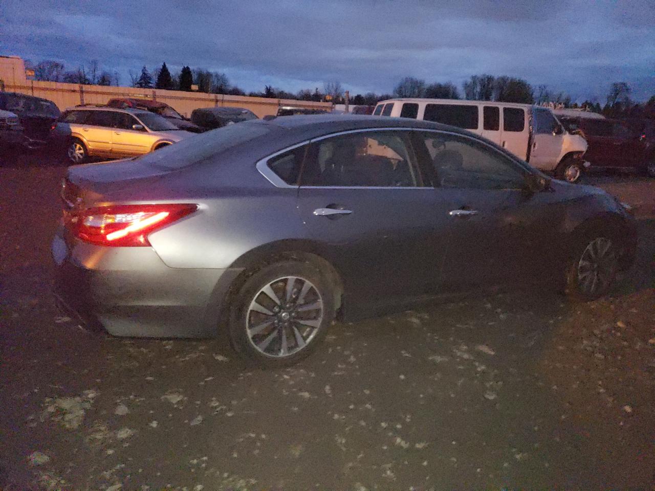 Image 3 of 2017 NISSAN ALTIMA 2.5 2017 with VIN 1N4AL3AP4HC231265