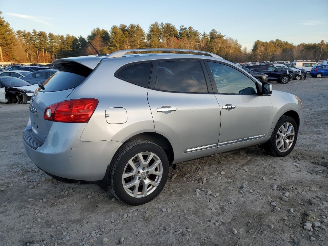 Obraz 3 z 2013 NISSAN ROGUE S 2013 z VIN JN8AS5MT2DW534012
