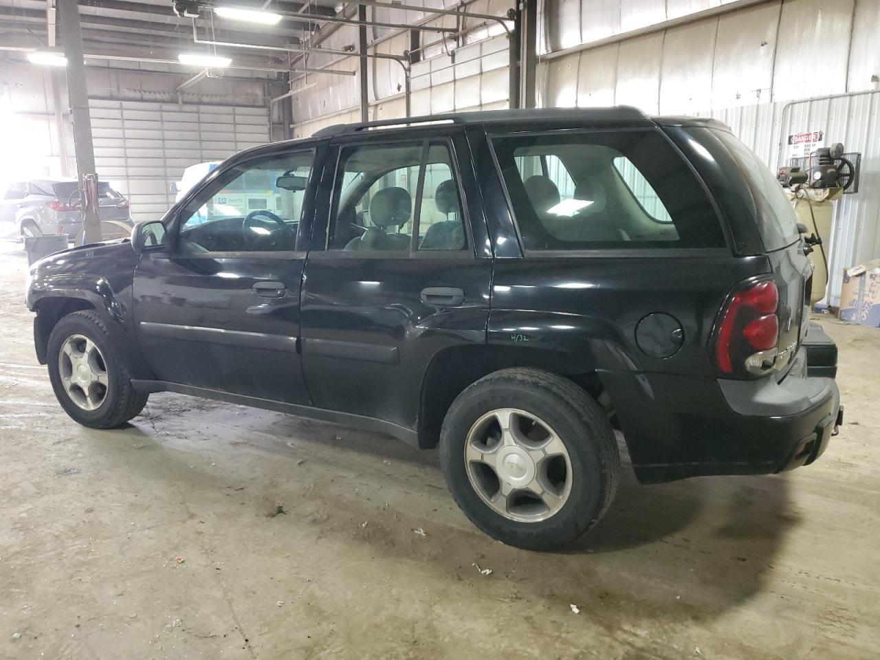 Изображение 2 2008 CHEVROLET TRAILBLAZER LS 2008 с VIN 1GNDT13S282104699