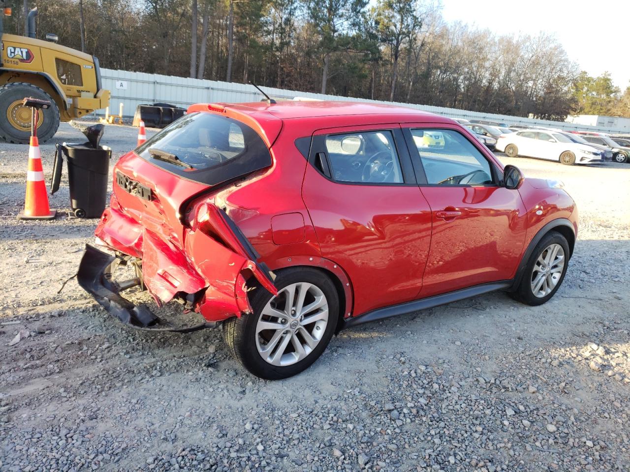 Image 3 of 2014 NISSAN JUKE S 2014 with VIN JN8AF5MR0ET351462
