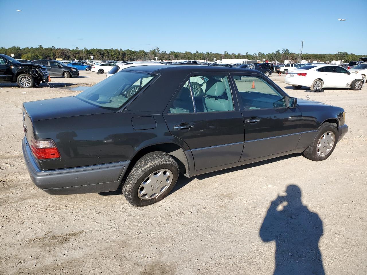Изображение 3 1994 MERCEDES-BENZ E 320 1994 с VIN WDBEA32E5RC139001