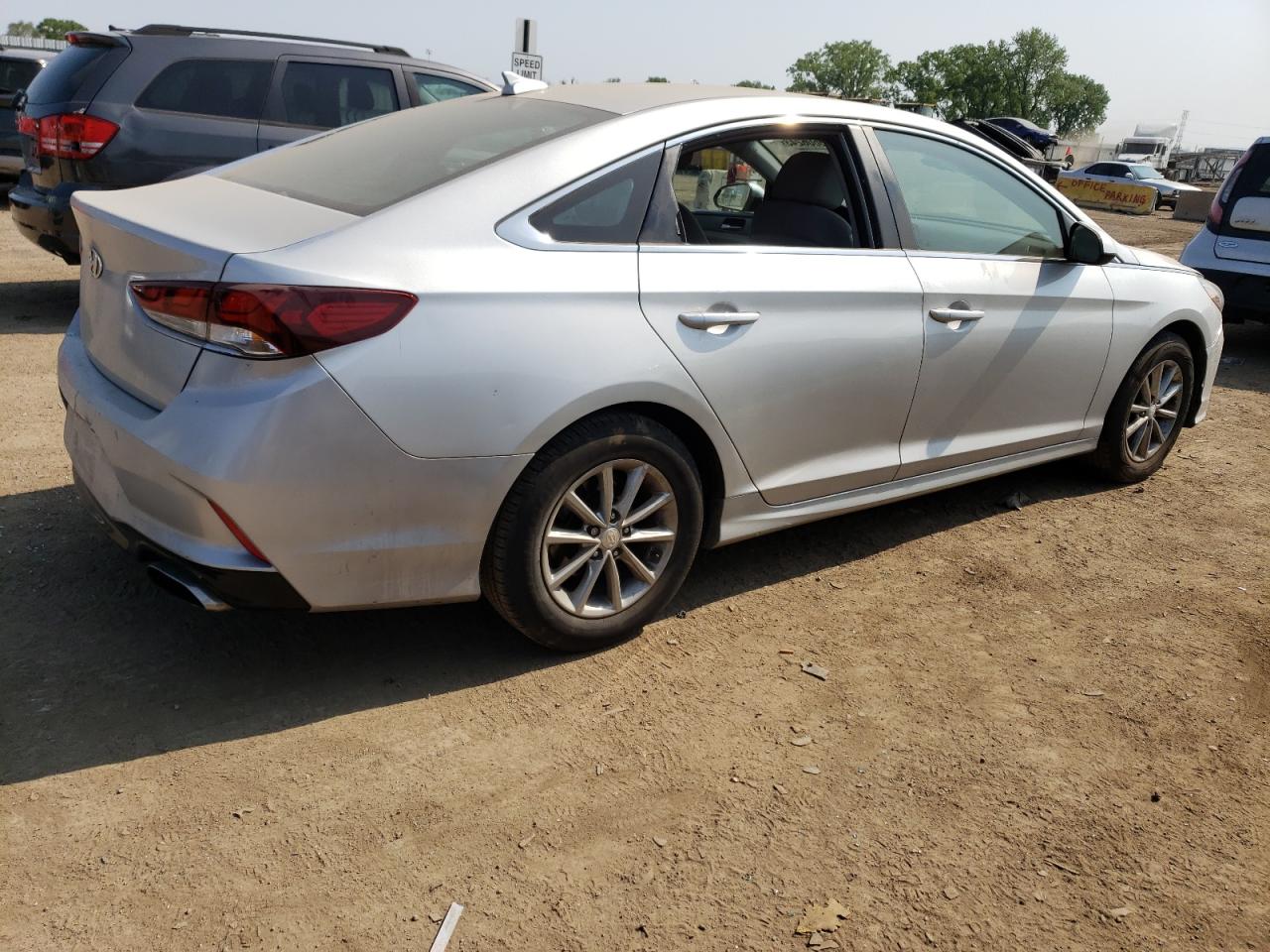 Image 3 of 2018 HYUNDAI SONATA SE 2018 with VIN 5NPE24AF5JH603864