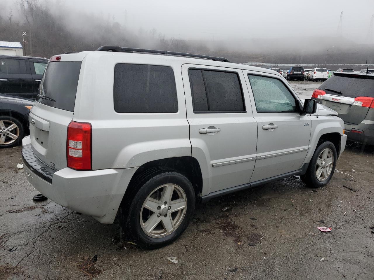 Изображение 3 2010 JEEP PATRIOT SPORT 2010 с VIN 1J4NF1GB6AD638100