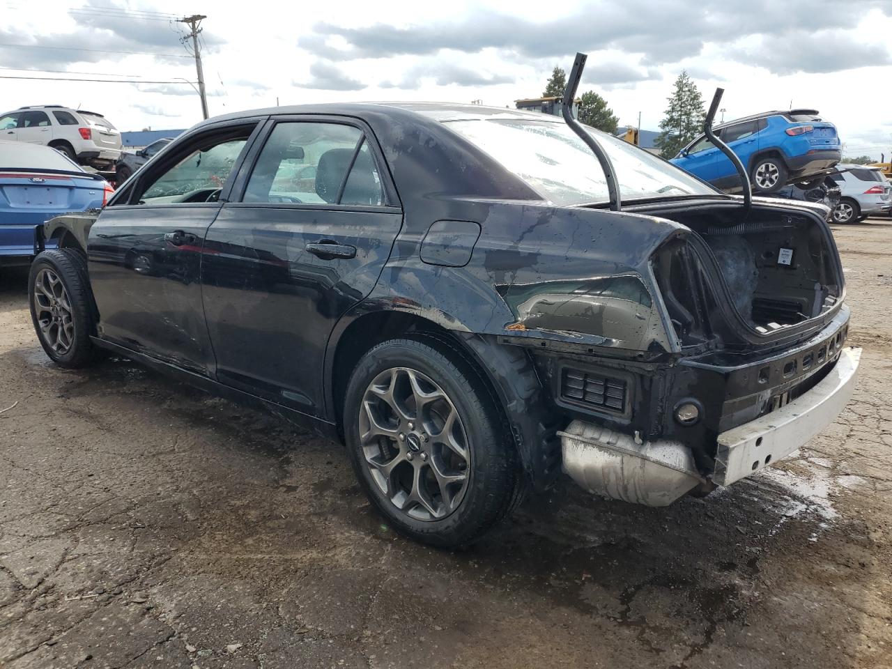 Image 2 of Chrysler 300 S 2018 with VIN 2C3CCAGG7JH149309