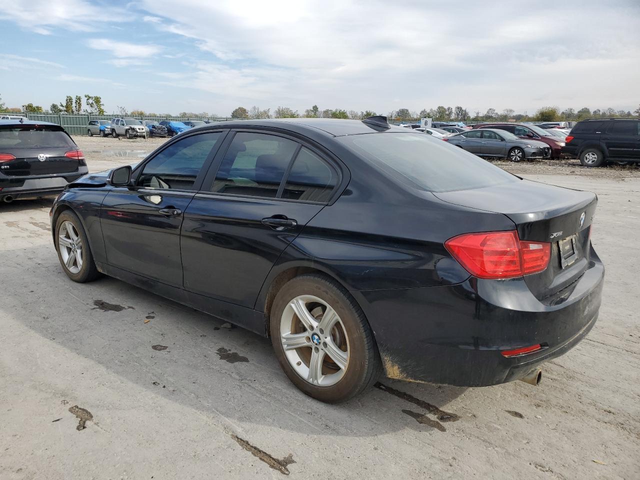 Image 2 of 2015 BMW 320 I XDRIVE 2015 with VIN WBA3C3C54FK202301