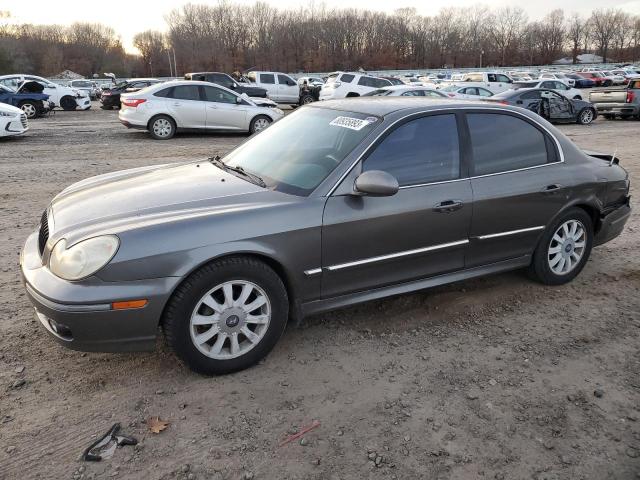 Image 1 of 2002 HYUNDAI SONATA GLS 2002 with VIN KMHWF35H12A695316