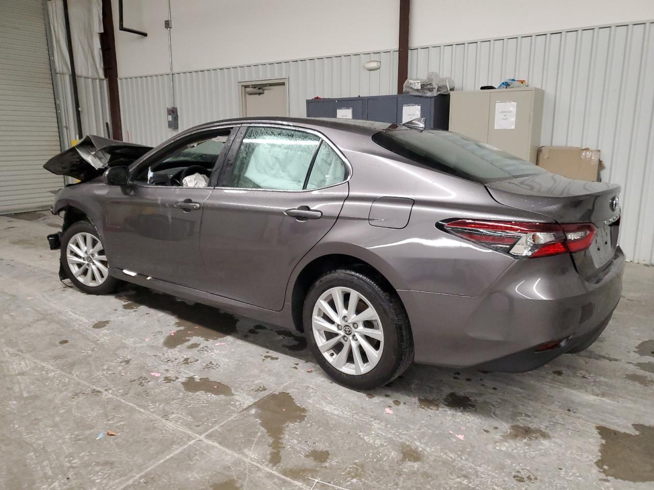 Изображение 2 2023 TOYOTA CAMRY LE 2023 с VIN 4T1C11AK2PU836679