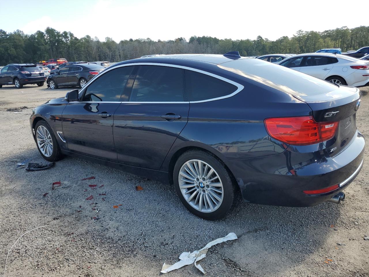 Obraz 2 z 2015 BMW 328 XIGT 2015 z VIN WBA3X5C54FD561149