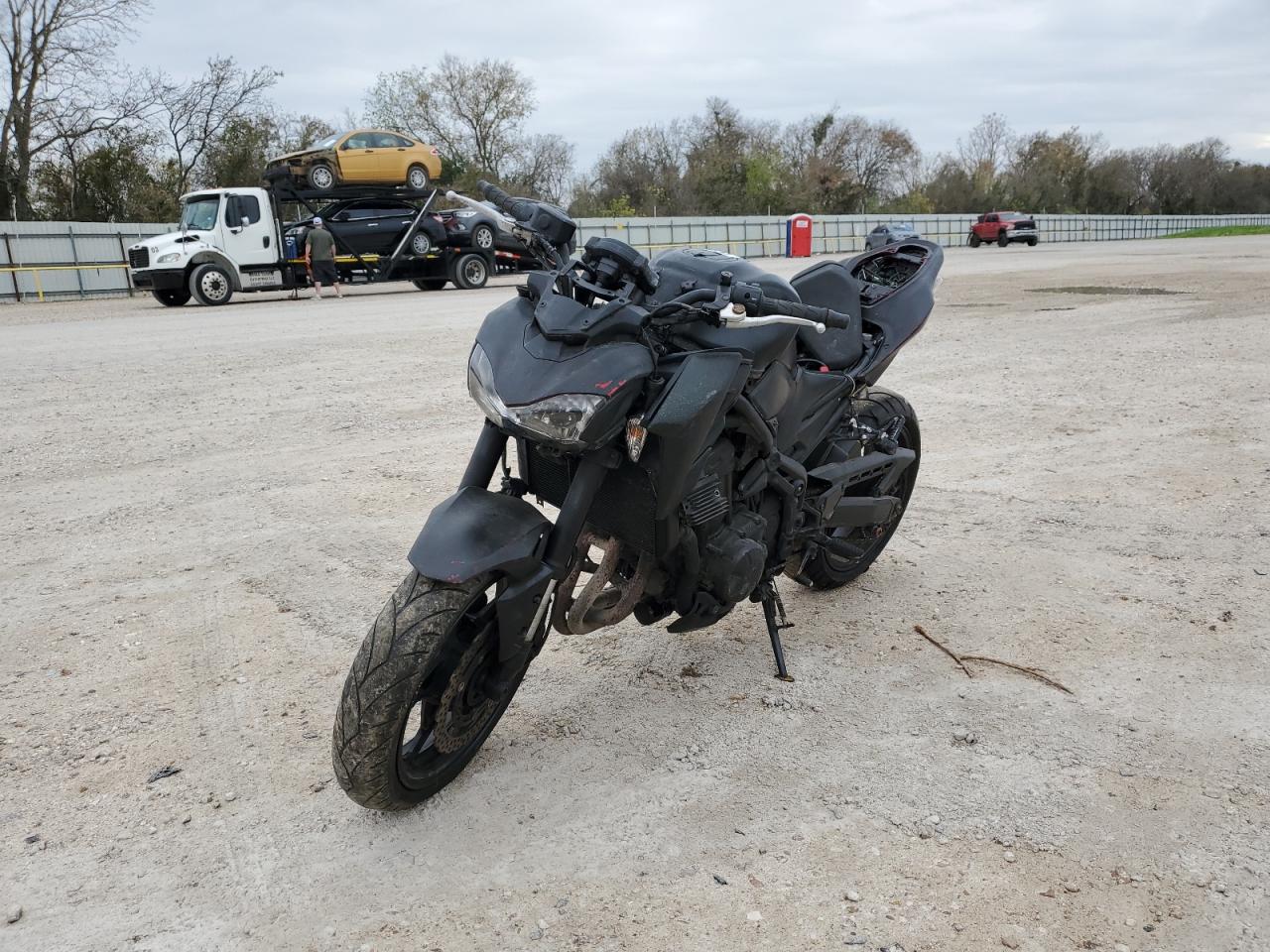 Obraz 2 z 2018 KAWASAKI ZR900  2018 z VIN JKAZR2B14JA003343