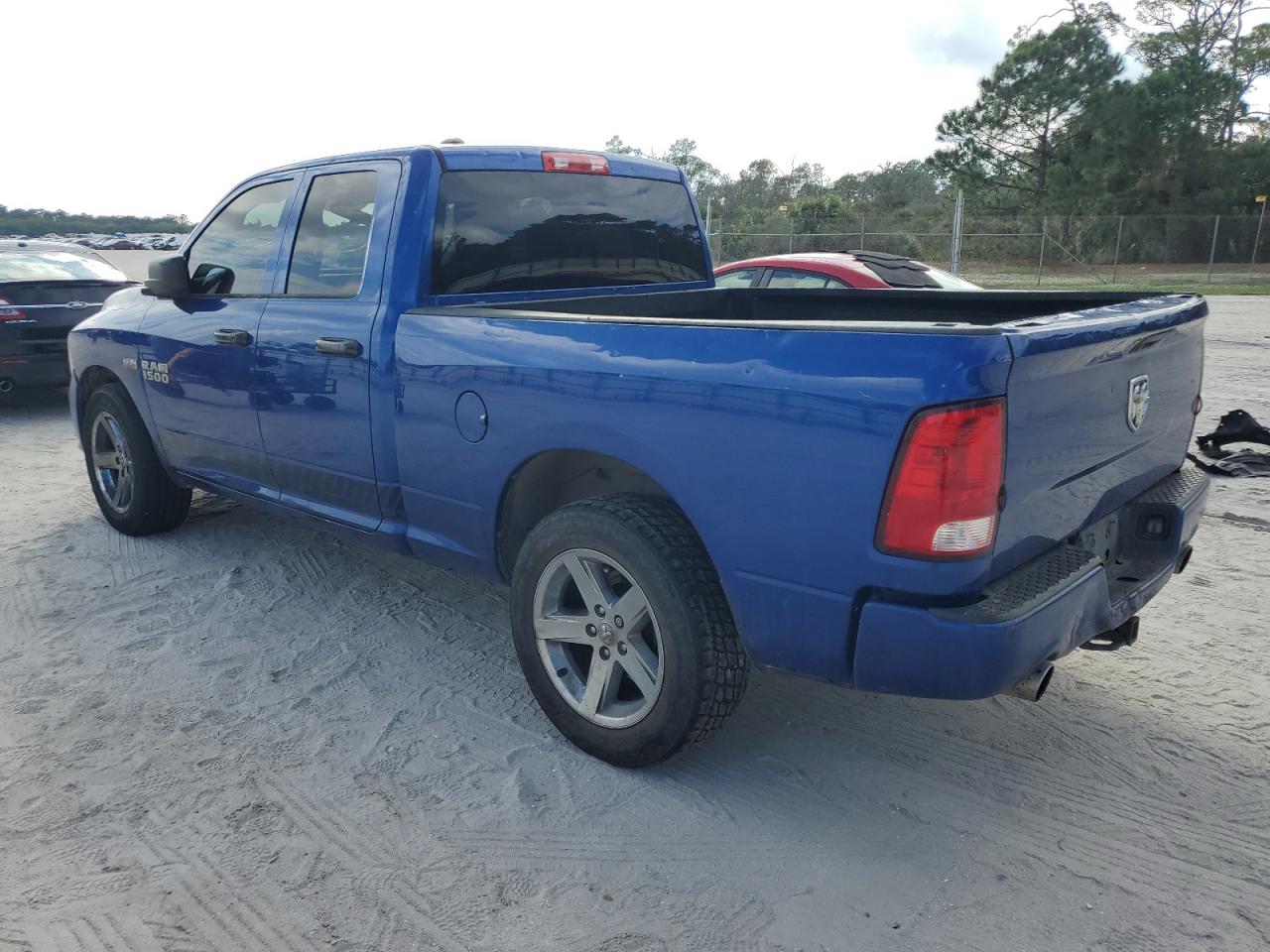 Изображение 2 2017 RAM 1500 ST 2017 с VIN 1C6RR6FT9HS629538