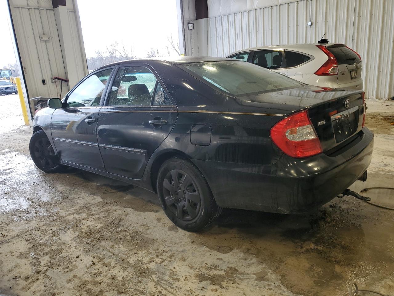 Изображение 2 2003 TOYOTA CAMRY LE 2003 с VIN 4T1BE32K43U135579