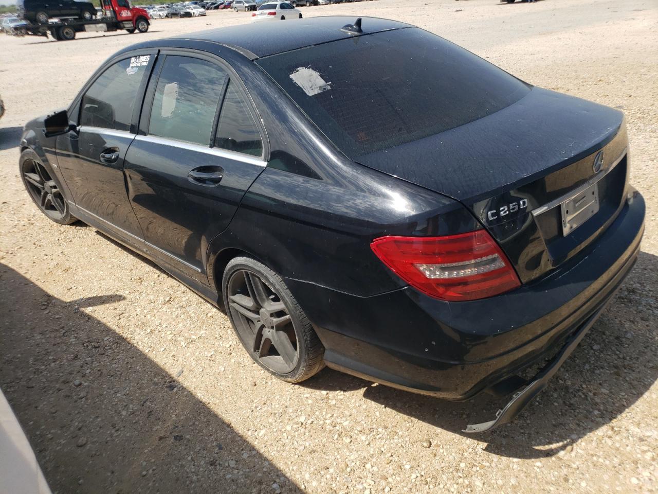 Obraz 2 z Mercedes-Benz C 250 2012 z VIN WDDGF4HB8CA611814