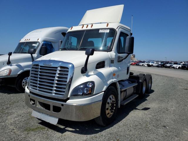 Image 2 of 2015 FREIGHTLINER CASCADIA 113  2015 with VIN 3AKJGBDV9FSGL4495