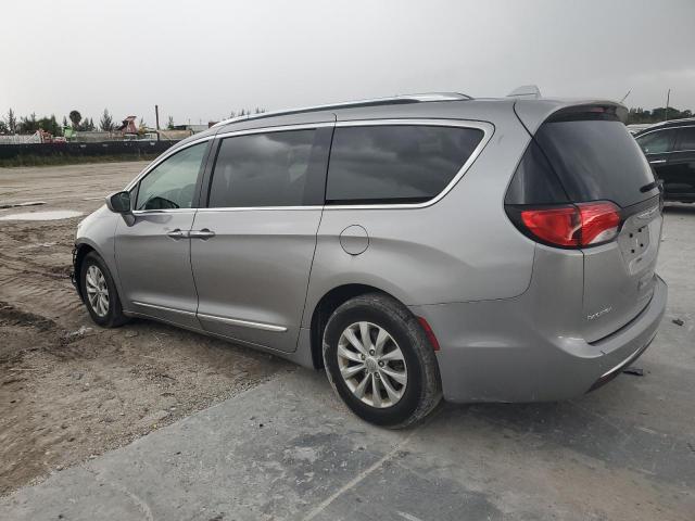 Image 2 of 2019 CHRYSLER PACIFICA TOURING L 2019 with VIN 2C4RC1BG1KR539329
